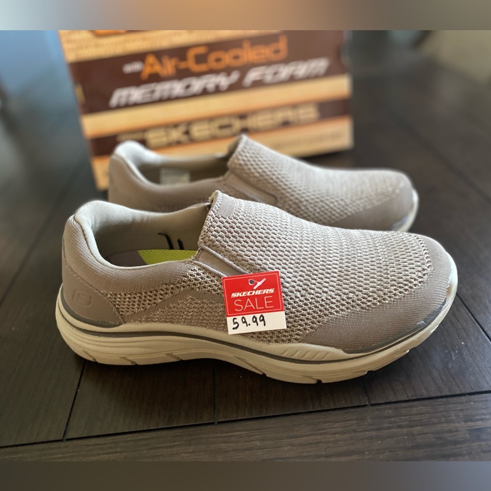 Skechers Relaxed Air-Cooled Memory Foam Shoes Men's Size 9